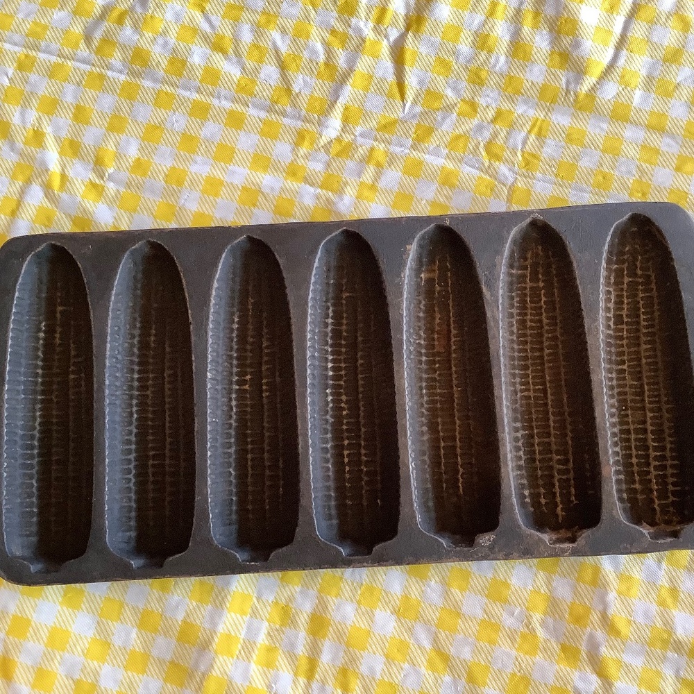 Cast iron bread stick pan.